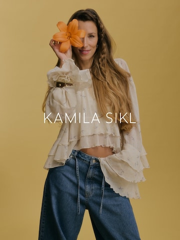 zils Kamila Šikl Platas staras Džinsi