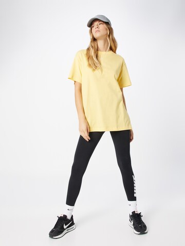 dzeltens Nike Sportswear T-Krekls