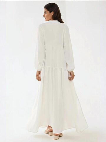 Hiccup Dress in White