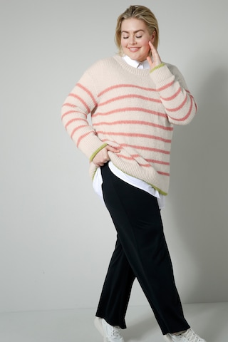 Sara Lindholm Sweater in White