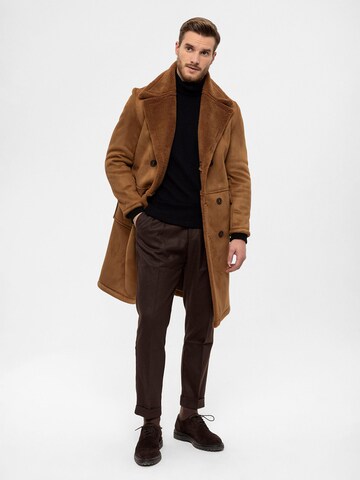 Cappotto invernale di Antioch in marrone