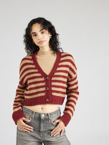 BDG Urban Outfitters Gebreid vest 'LAGUNA' in Rood: voorkant