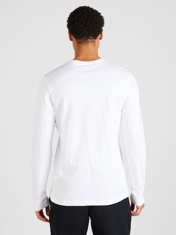 T-Shirt 'CONNECT' Nike Sportswear en blanc