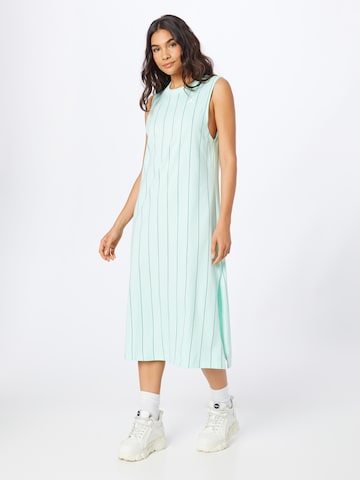 Robe Jordan en vert : devant