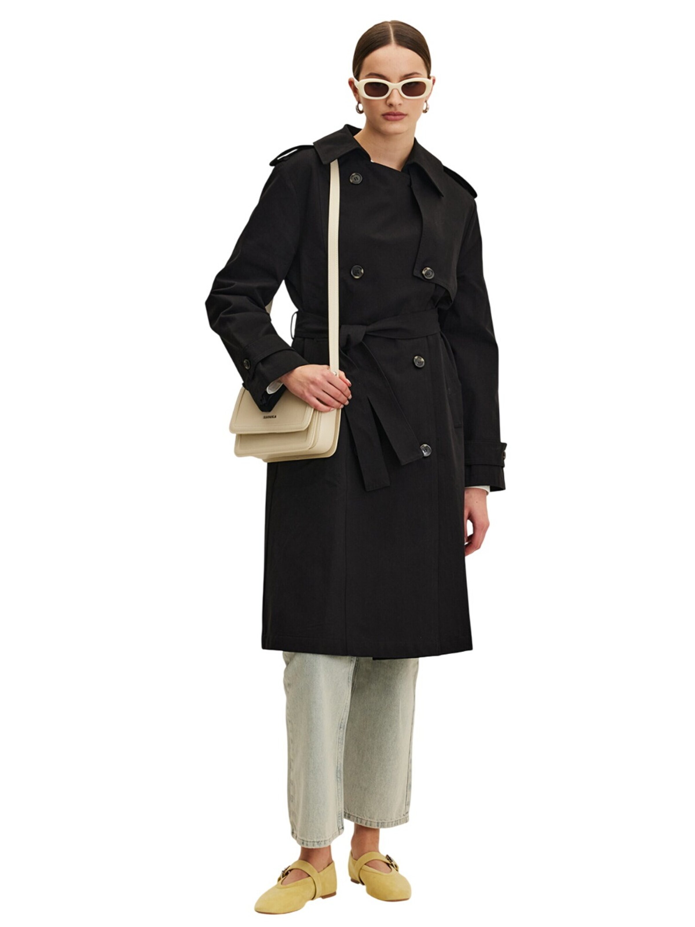 MANUKA Between-seasons coat in Black