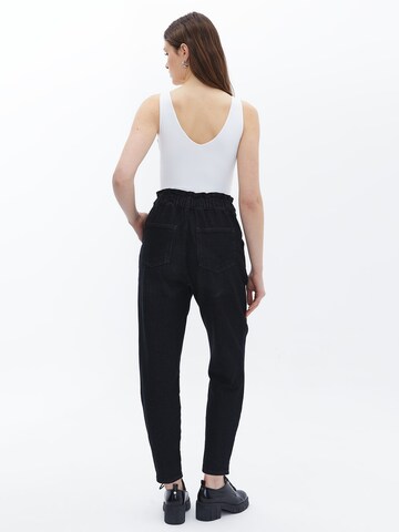 OXXO Baggy Jeans in Schwarz