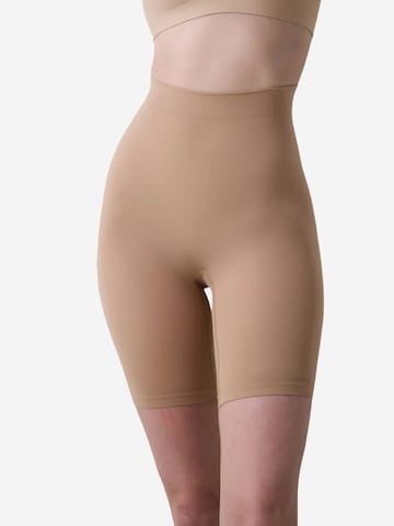 Pantaloni modellanti 'PENTI Premium Nahtlos Push-Up Shorts-Korsett' di Penti in beige: frontale