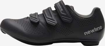 Chaussure de sport Newline en noir : devant