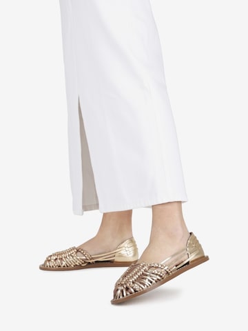 BRONX Ballet Flats with Strap in Gold: front