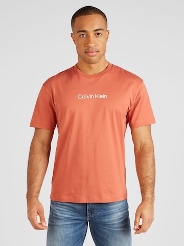 T-Shirt 'Hero' Calvin Klein en rouge : devant