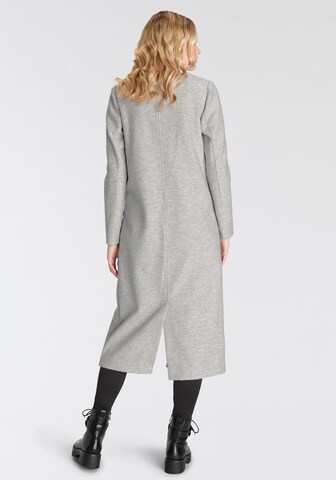 TAMARIS Winter Coat in Grey
