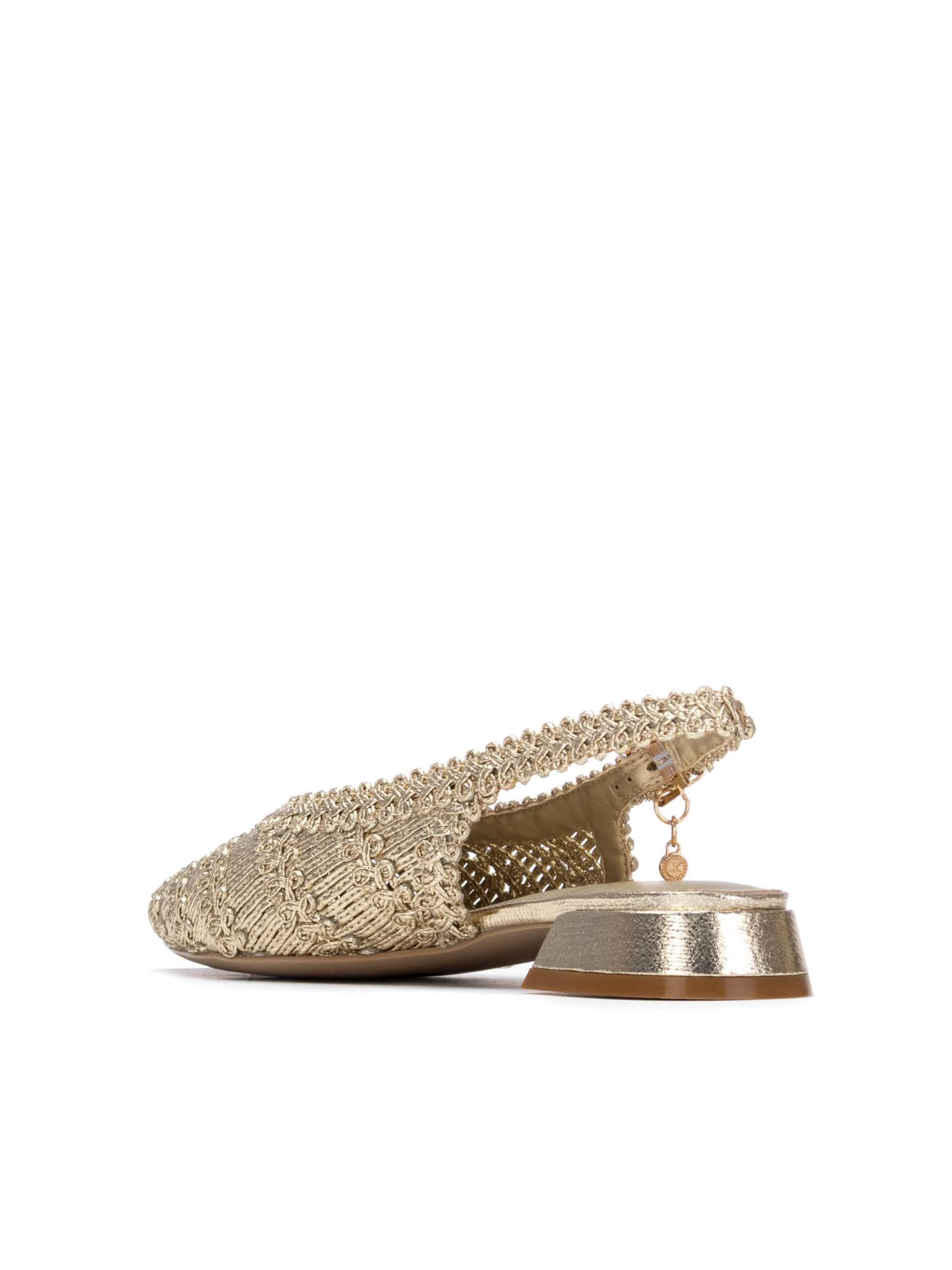 Xti Sandals in Gold