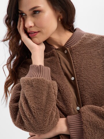 OPUS Between-season jacket 'Hulda' in Brown