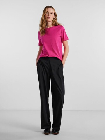 Loosefit Pantaloni 'GURLA' di PIECES in nero