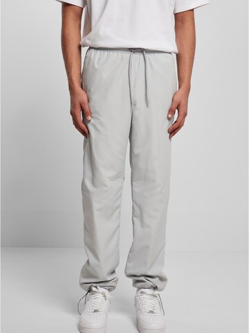 Effilé Pantalon Urban Classics en gris : devant