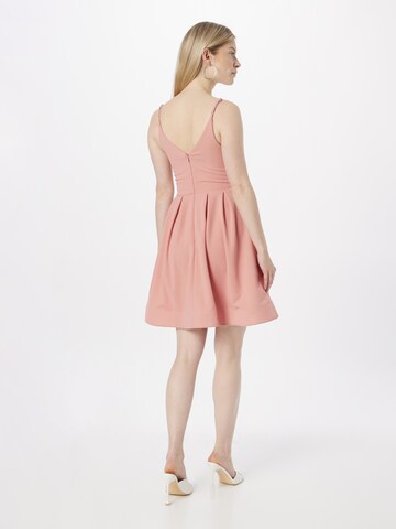 Skirt & Stiletto Sukienka koktajlowa w kolorze różowy