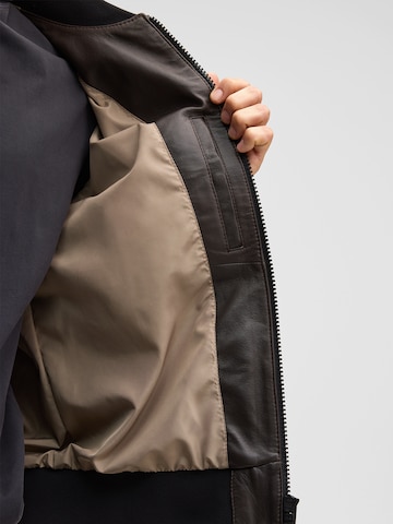 Veste mi-saison 'Boston' STRELLSON en marron