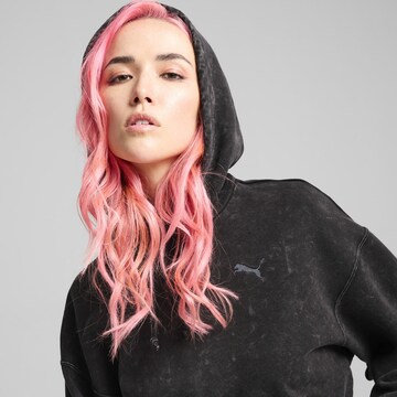 PUMA Sweatshirt 'DARE TO ' in Schwarz