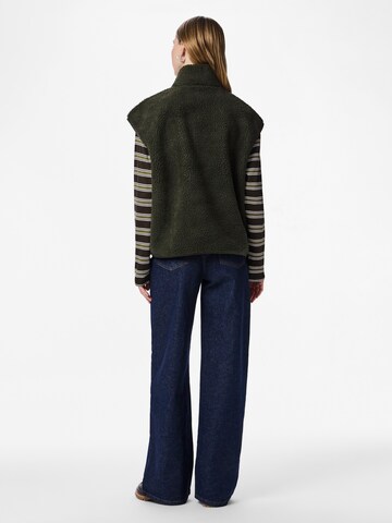 Gilet 'PCSADIA' PIECES en vert