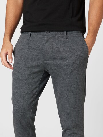 Only & Sons - Slimfit Calças chino 'MARK' em cinzento