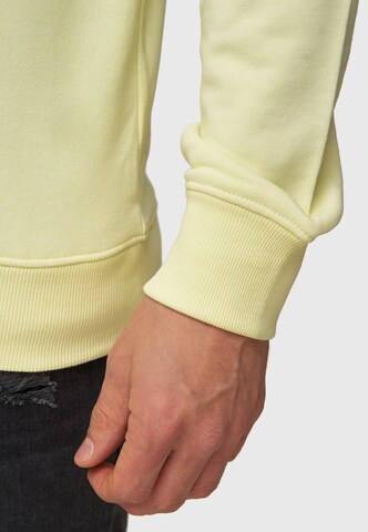 INDICODE JEANS - Sweatshirt 'Baxter' em amarelo