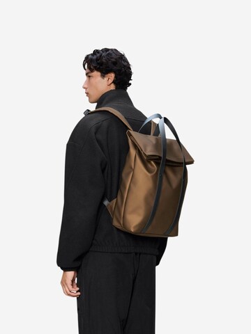 RAINS Rugzak '2 W Tote Bckpck W3 12940' in Bruin