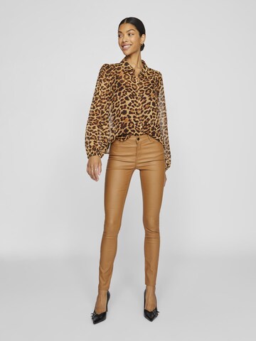 VILA Slim fit Trousers in Brown