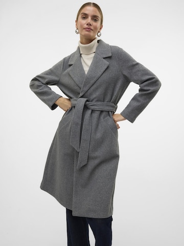 Cappotto di mezza stagione 'Fortuneaya' di VERO MODA in grigio: frontale