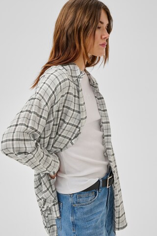 My Essential Wardrobe Bluse 'Iris' in Grau