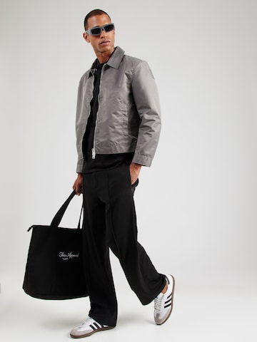 T-Shirt 'QUATTRO' GUESS en noir