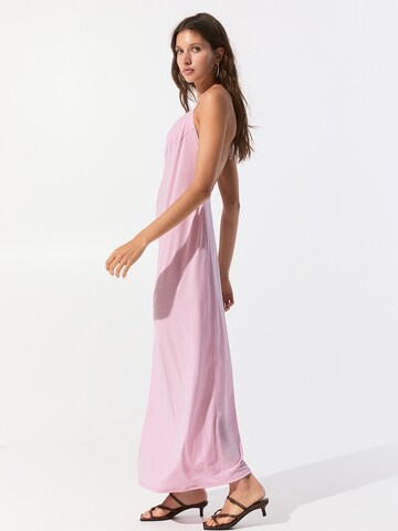 Abito estivo di Pull&Bear in rosa