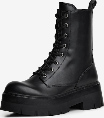 Bershka Nauhanilkkurit värissä musta: etupuoli