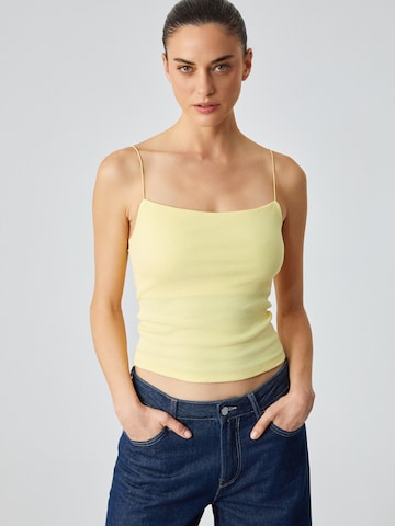 Grimelange - Top en amarillo: frente