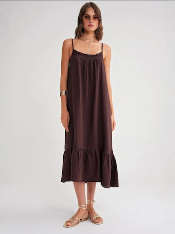 MixRay - Vestido em castanho: frente