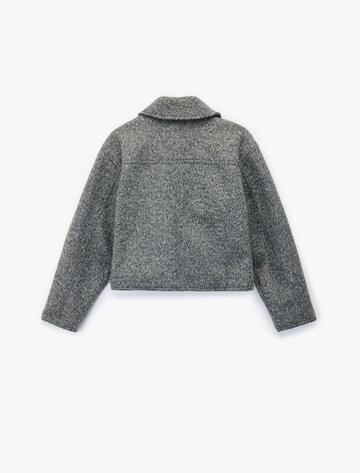 Koton Jacke in Grau