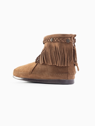 Minnetonka Bootie in Brown