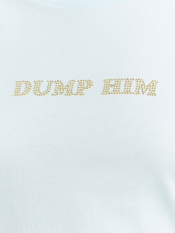 GUESS Μπλουζάκι σε μπλε