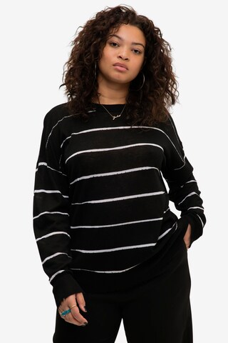 Studio Untold Sweater in Black: front
