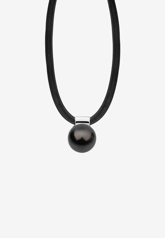 Nenalina Necklace in Black