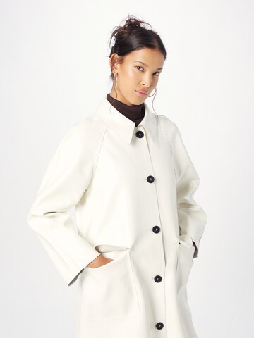 Cappotto di mezza stagione di Nasty Gal in bianco