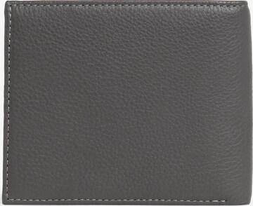 TOMMY HILFIGER Wallet in Grey