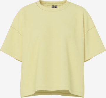 Felpa 'PCCHILLI' di PIECES in giallo: frontale