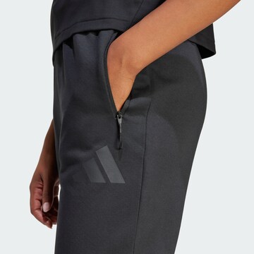 Effilé Pantalon de sport 'Z.N.E.' ADIDAS SPORTSWEAR en noir