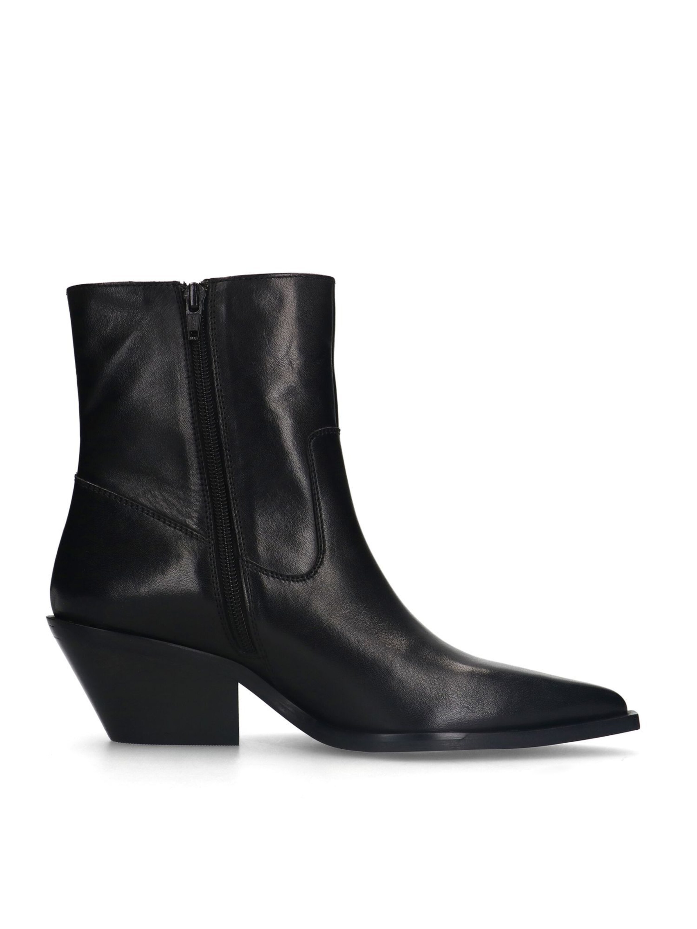 SACHA Ankle Boots in Black