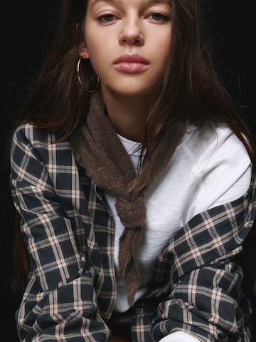 Pull&Bear Sjaal in Bruin