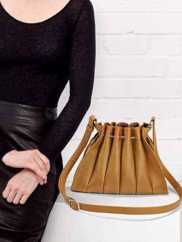 Gretchen Pouch 'Fan' in Orange