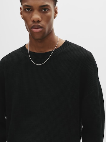 Pull&Bear Sveter - Čierna