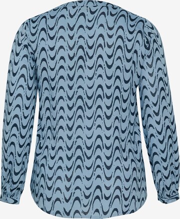 Camicia da donna 'Nora' di KAFFE CURVE in blu