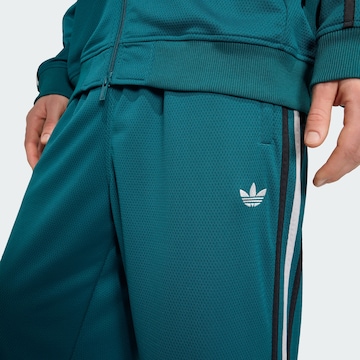 ADIDAS ORIGINALS - Loosefit Pantalón 'Adicolor' en verde