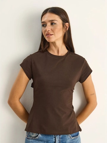 Top di Bianco Lucci in marrone